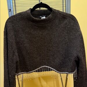 Long sleeves grey Cropped Sweater with Beaded Hem